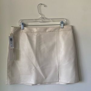 Artizia Wilfred / Patio Mini Skirt